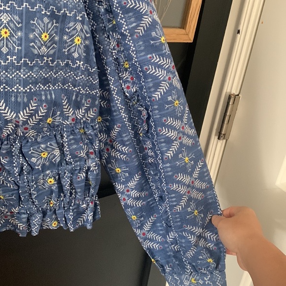 Anthropologie‎ Forever That Girl cropped Embroidered Smocked Nlouse. Siz… - Picture 6 of 13